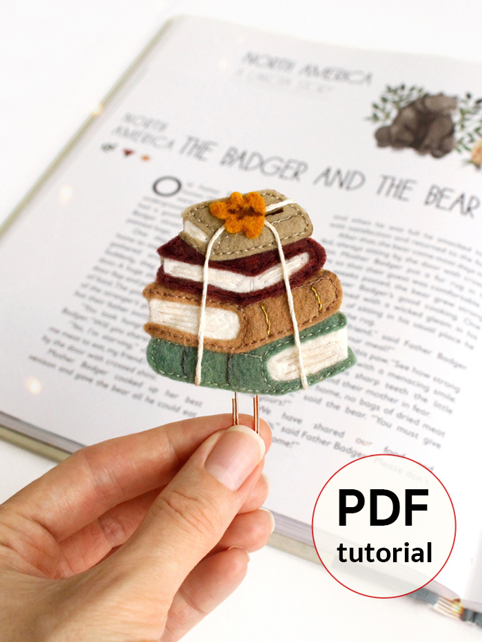 Felt book stack bookmark pattern PDF with oak leaf detail